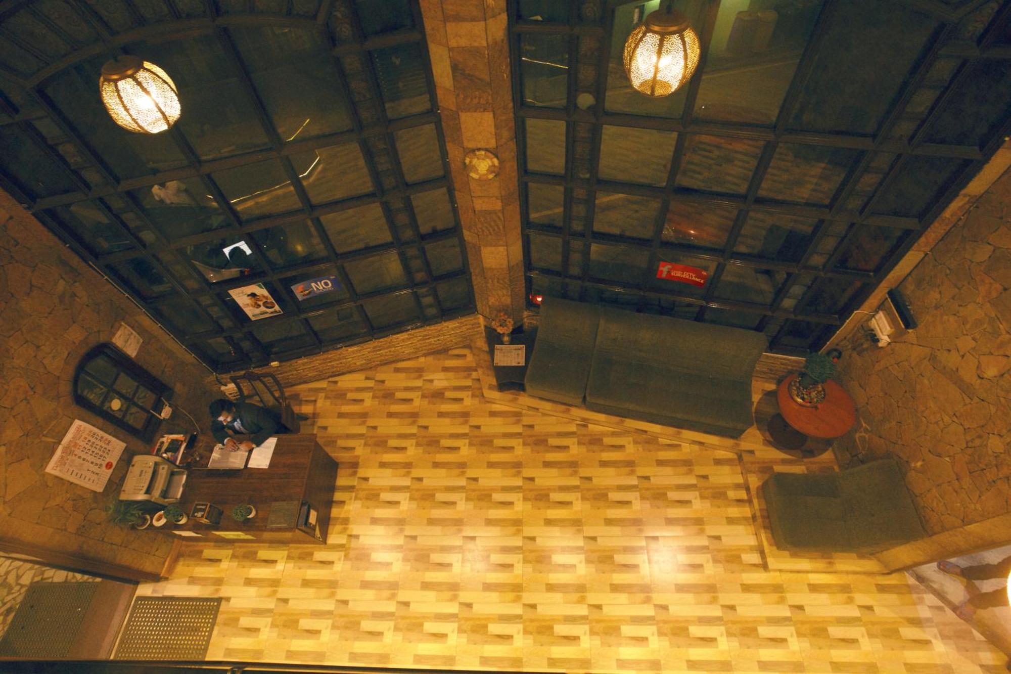 Devi Enterprises - Hotel Khems Udagamandalam Exterior photo